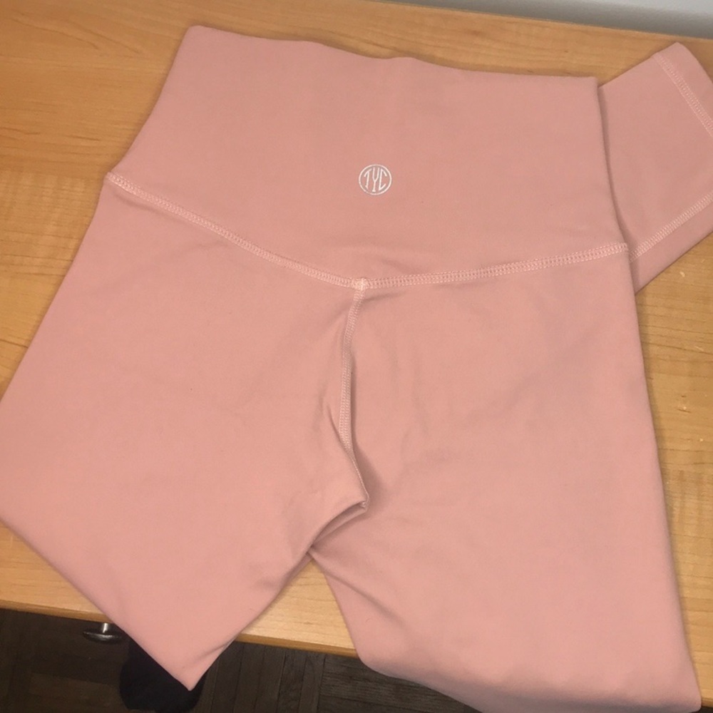 Til You Collapse rose pink leggings
